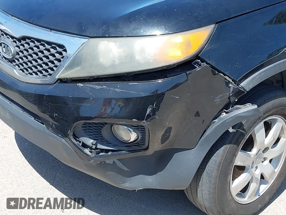 2013 Kia Sorento LX with VIN 5XYKT3A64DG363163, listed as a IAAI auction lot 42811435 with 199,427 mi miles and . Bid and sale history available at DreamBid. Image 6.