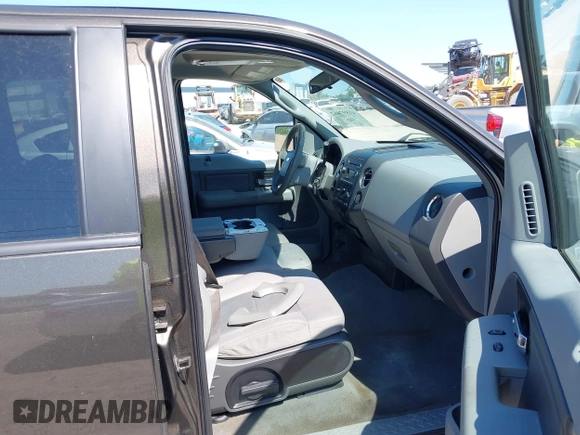 2008 Ford F-150 XL with VIN 1FTRW12W08FA30654, listed as a IAAI auction lot 41897462 with 186,911 mi miles. Bid and sale history available at carsss.com. Image 5.