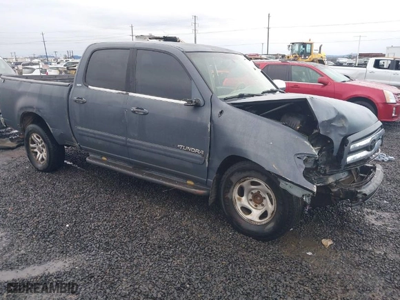 2005 Toyota Tundra SR5 with VIN 5TBET341X5S464007, listed as a IAAI auction lot 41232752 with 225,599 mi miles. Bid and sale history available at carsss.com. Image 1.