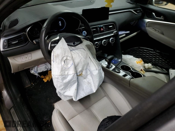 2023 Genesis G70 2.0T with VIN KMTG34TA2PU131582, listed as a Copart auction lot 41963835 with 28,512 mi miles and Non Repairable. Bid and sale history available at DreamBid. Image 8.