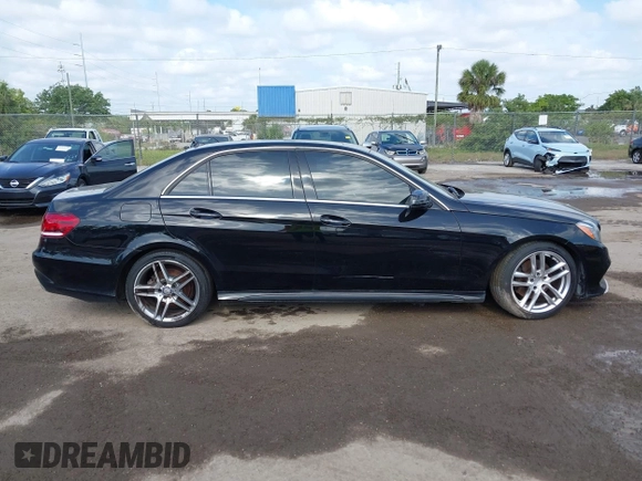 2014 Mercedes-Benz E 350 Sport with VIN WDDHF5KB4EA879619, listed as a IAAI auction lot 42122078 with 148,703 mi miles and . Bid and sale history available at carsss.com. Image 12.
