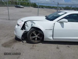 2011 Chevrolet Camaro 2LS z VIN 2G1FA1ED9B9208677, wystawiony jako IAAI lot #42114019 z przebiegiem 126 808 mil mil oraz . Historia ofert i sprzedaży dostępna na DreamBid. Obrazek 6.
