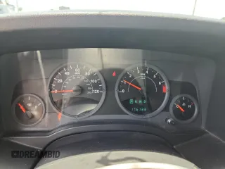 2008 Jeep Patriot Sport with VIN 1J8FT28078D722144, listed as a Copart auction lot 58493765 with 176,133 mi miles and Salvage title. Bid and sale history available at DreamBid. Image 9.