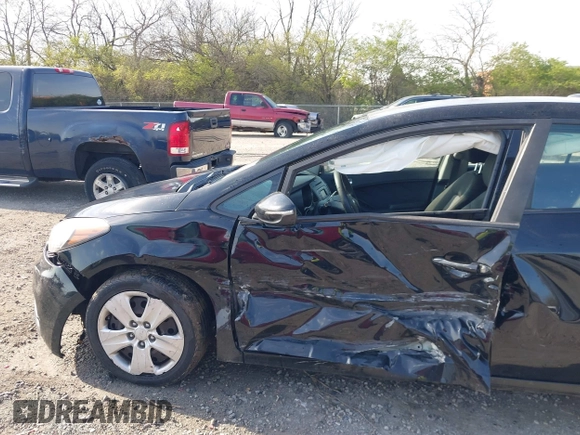 2016 Kia Forte 5-Door LX with VIN KNAFK5A86G5597042, listed as a IAAI auction lot 42032937 with 145,137 mi miles. Bid and sale history available at carsss.com. Image 6.