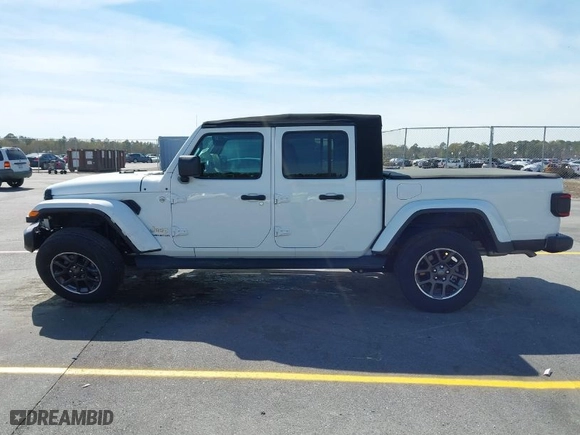 2022 Jeep Gladiator High Altitude with VIN 1C6HJTFG1NL167518, listed as a IAAI auction lot 41838411 with 20,885 mi miles. Bid and sale history available at carsss.com. Image 14.