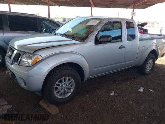 2015 Nissan Frontier SV z VIN 1N6AD0CW8FN737531, wystawiony jako IAAI lot #40278710 z przebiegiem 136 517 mil mil oraz . Historia ofert i sprzedaży dostępna na DreamBid. Obrazek 2.