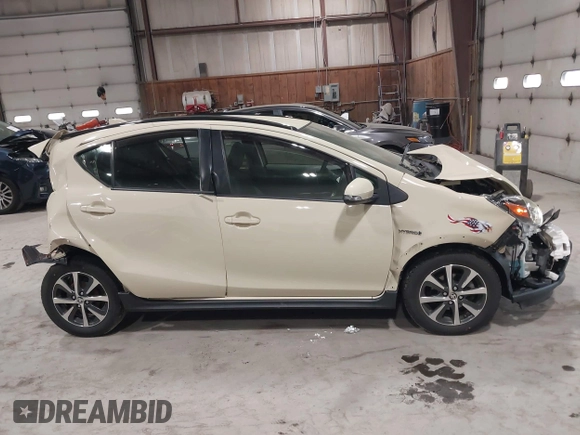2018 Toyota Prius One with VIN JTDKDTB33J1618298, listed as a IAAI auction lot 42142736 with 101,981 mi miles and . Bid and sale history available at DreamBid. Image 14.