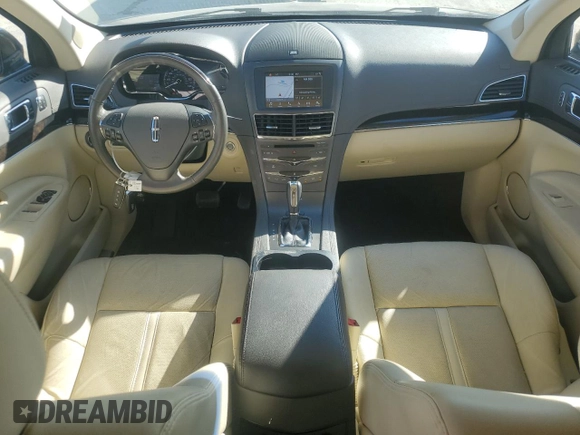 2016 Lincoln MKT EcoBoost z VIN 2LMHJ5AT9GBL02840, wystawiony jako Copart lot #47504655 z przebiegiem 67 245 mil mil oraz Szkody całkowita. Historia ofert i sprzedaży dostępna na DreamBid. Obrazek 8.