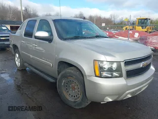 2008 Chevrolet Avalanche LTZ with VIN 3GNEC12088G212269, listed as a IAAI auction lot 41861630 with 193,111 mi miles. Bid and sale history available at carsss.com. Image 1.