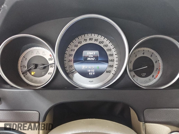 2015 Mercedes-Benz C 250 with VIN WDDGJ4HB3FG366629, listed as a Copart auction lot 56400615 with 38,262 mi miles and Clean title. Bid and sale history available at DreamBid. Image 9.