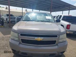 2007 Chevrolet Suburban LT z VIN 1GNFK163X7J289542, wystawiony jako IAAI lot #42054920 z przebiegiem 146 702 mil mil oraz . Historia ofert i sprzedaży dostępna na DreamBid. Obrazek 13.