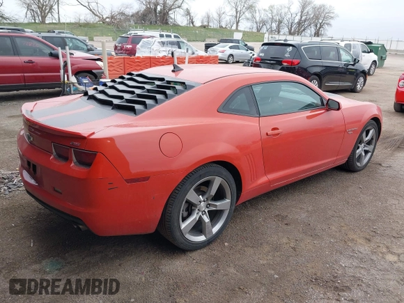 2012 Chevrolet Camaro 1LT z VIN 2G1FB1E36C9205287, wystawiony jako IAAI lot #42076941 z przebiegiem 86 155 mil mil oraz . Historia ofert i sprzedaży dostępna na DreamBid. Obrazek 4.
