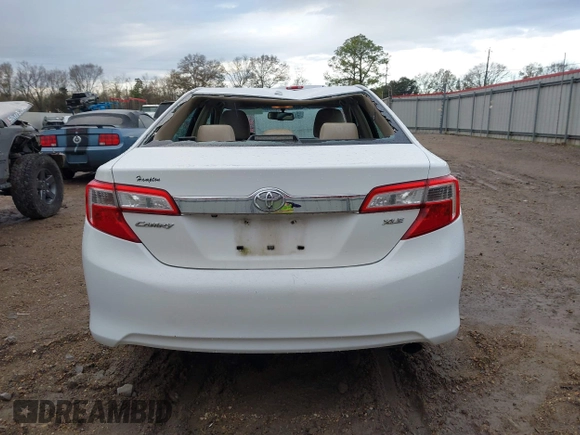 2014 Toyota Camry L with VIN 4T1BF1FK0EU358295, listed as a IAAI auction lot 41449827 with 154,490 mi miles. Bid and sale history available at carsss.com. Image 16.
