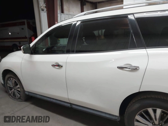 2019 Nissan Pathfinder SV with VIN 5N1DR2MN4KC597241, listed as a IAAI auction lot 41940164 with 137,016 mi miles and . Bid and sale history available at DreamBid. Image 14.