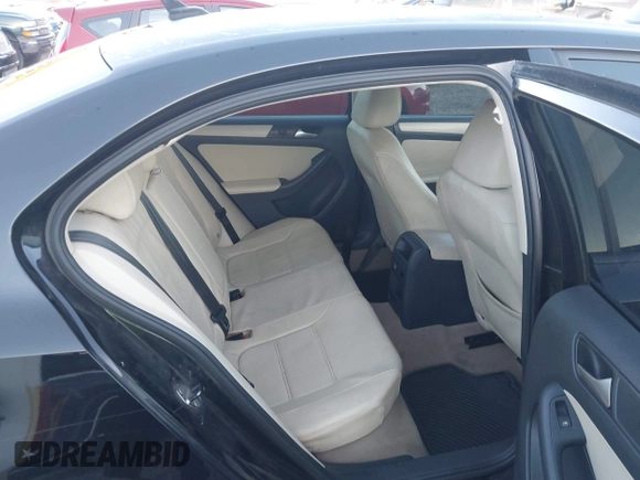 2012 Volkswagen Jetta SE with VIN 3VWDX7AJ3CM422968, listed as a IAAI auction lot 42306707 with 191,216 mi miles and . Bid and sale history available at DreamBid. Image 8.