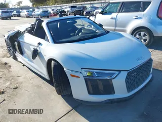 2018 Audi R8 Spyder performance z VIN WUA4BCFX7J7902058, wystawiony jako IAAI lot #40861482 z przebiegiem 20 951 mil mil oraz . Historia ofert i sprzedaży dostępna na DreamBid. Obrazek 1.