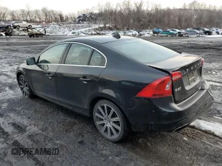2014 Volvo S60 T6 with VIN YV1902FH9E2274593, listed as a Copart auction lot 43174135 with 84,645 mi miles and Salvage Title. Bid and sale history available at carsss.com. Image 2.