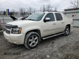 2012 Chevrolet Avalanche LTZ with VIN 3GNTKGE7XCG281513, listed as a Copart auction lot 48007475 with 205,791 mi miles and Salvage Title. Bid and sale history available at carsss.com. Image 1.