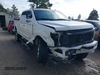 2017 Ford F-250 Lariat z VIN 1FT7W2BT2HEC37667, wystawiony jako IAAI lot #41441415 z przebiegiem 254 406 mil mil oraz . Historia ofert i sprzedaży dostępna na DreamBid. Obrazek 1.