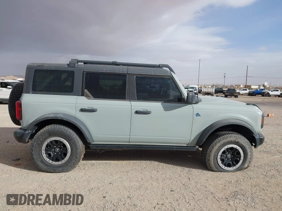 2022 Ford Bronco с VIN 1FMEE5DP8NLB10601, выставлен на аукционе IAAI как лот 37525258 с пробегом Не указан миль и . История ставок и продаж доступна на DreamBid. Изображение 13.
