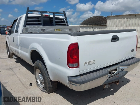 2002 Ford F-250 XL с VIN 1FTNX20L32EB53078, выставлен на аукционе IAAI как лот 42611830 с пробегом 206 243 миль миль и . История ставок и продаж доступна на DreamBid. Изображение 3.