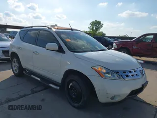 2005 Nissan Murano SL z VIN JN8AZ08T95W324095, wystawiony jako IAAI lot #42210189 z przebiegiem 137 431 mil mil oraz . Historia ofert i sprzedaży dostępna na DreamBid. Obrazek 1.