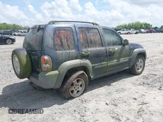2005 Jeep Liberty Sport with VIN 1J4GL48K75W516194, listed as a IAAI auction lot 41961442 with Not Provided miles and . Bid and sale history available at carsss.com. Image 4.