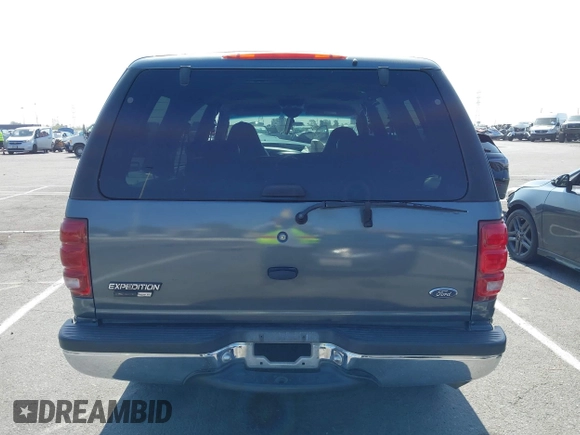 2001 Ford Expedition XLT with VIN 1FMRU15W51LB26235, listed as a IAAI auction lot 42618094 with 204,892 mi miles and . Bid and sale history available at DreamBid. Image 16.