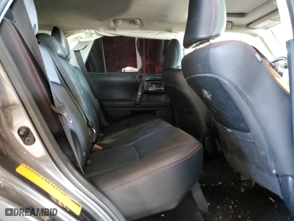 2020 Toyota 4Runner SR5 with VIN JTEBU5JRXL5797867, listed as a Copart auction lot 89103325 with 184,415 mi miles and Salvage Title. Bid and sale history available at carsss.com. Image 10.