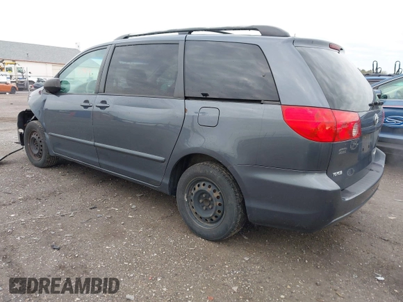 2007 Toyota Sienna CE with VIN 5TDZK23C97S047120, listed as a IAAI auction lot 42010384 with 186,070 mi miles. Bid and sale history available at carsss.com. Image 3.