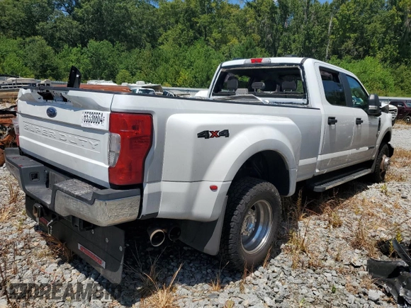 2022 Ford F-350 XL with VIN 1FT8W3DT5NEF78807, listed as a Copart auction lot 65336664 with 197,215 mi miles and Salvage Title. Bid and sale history available at DreamBid. Image 3.