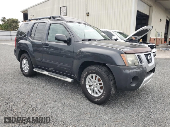 2015 Nissan Xterra S with VIN 5N1AN0NU4FN653388, listed as a Copart auction lot 81036504 with Not Provided miles and Salvage Title. Bid and sale history available at DreamBid. Image 4.
