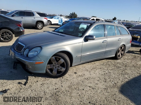 2004 Mercedes-Benz E 500 with VIN WDBUH83J94X119514, listed as a Copart auction lot 42388295 with 211,666 mi miles and Clean Title. Bid and sale history available at carsss.com. Image 1.