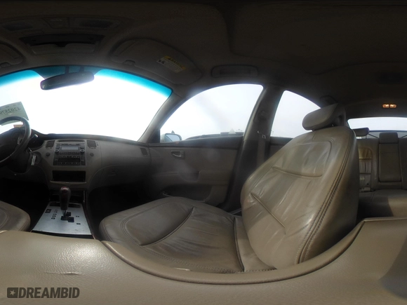 2008 Hyundai Azera Limited with VIN KMHFC46F18A306212, listed as a IAAI auction lot 42025792 with 230,350 mi miles. Bid and sale history available at carsss.com. Image 18.