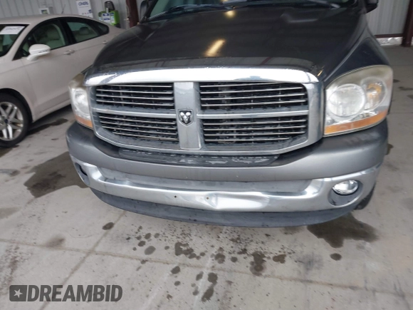 2006 Dodge 1500 SLT z VIN 1D7HA18N06S680362, wystawiony jako IAAI lot #41836625 z przebiegiem 201 180 mil mil oraz . Historia ofert i sprzedaży dostępna na DreamBid. Obrazek 6.