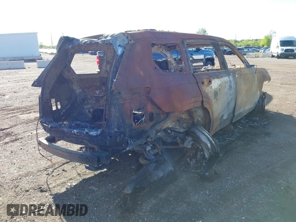 2024 Jeep Grand Cherokee Limited with VIN 1C4RJKBG8R8512419, listed as a IAAI auction lot 42338479 with Not provided miles and . Bid and sale history available at DreamBid. Image 4.