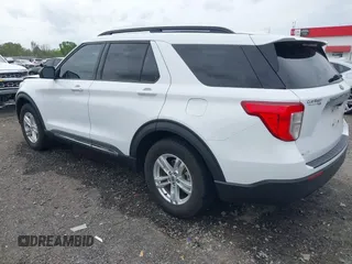 2020 Ford Explorer XLT with VIN 1FMSK7DH4LGC22642, listed as a IAAI auction lot 41932776 with 45,099 mi miles and . Bid and sale history available at carsss.com. Image 3.
