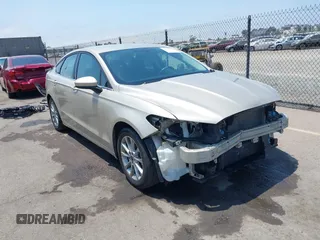 2017 Ford Fusion SE z VIN 3FA6P0HD9HR249699, wystawiony jako IAAI lot #42742978 z przebiegiem 36 745 mil mil oraz . Historia ofert i sprzedaży dostępna na DreamBid. Obrazek 1.