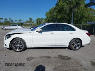 2016 Mercedes-Benz C 300 z VIN 55SWF4JB3GU155524, wystawiony jako IAAI lot #42039740 z przebiegiem 191 469 mil mil oraz . Historia ofert i sprzedaży dostępna na DreamBid. Obrazek 15.