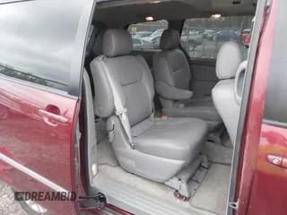 2007 Toyota Sienna XLE with VIN 5TDZK22C07S070576, listed as a IAAI auction lot 42043730 with 251,951 mi miles. Bid and sale history available at carsss.com. Image 8.