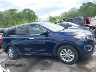 2017 Kia Sorento LX z VIN 5XYPG4A3XHG287217, wystawiony jako IAAI lot #42067077 z przebiegiem 112 324 mil mil oraz . Historia ofert i sprzedaży dostępna na DreamBid. Obrazek 14.