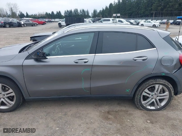 2015 Mercedes-Benz GLA-Class GLA 250 with VIN WDCTG4EB5FJ148748, listed as a IAAI auction lot 41827369 with 62,310 mi miles. Bid and sale history available at carsss.com. Image 14.