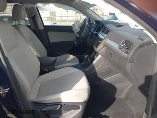 2021 Volkswagen Tiguan SE with VIN 3VV3B7AX9MM051125, listed as a IAAI auction lot 41527014 with 68,847 mi miles. Bid and sale history available at carsss.com. Image 5.