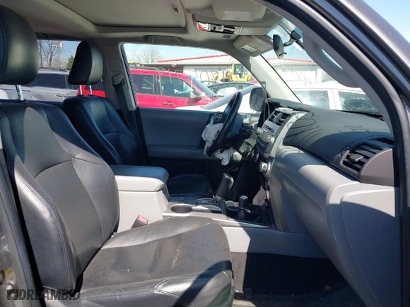 2011 Toyota 4Runner Trail with VIN JTEBU5JR4B5047220, listed as a IAAI auction lot 41805713 with 215,757 mi miles. Bid and sale history available at carsss.com. Image 5.