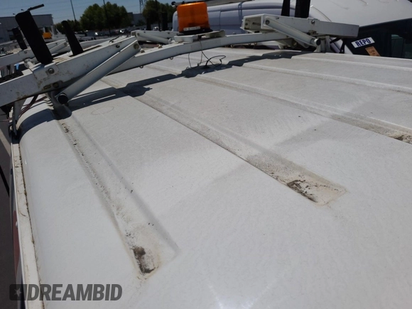 2007 Ford Econoline Cargo Commercial with VIN 1FTNE24L27DA70867, listed as a IAAI auction lot 42679230 with 173,909 mi miles and . Bid and sale history available at DreamBid. Image 32.