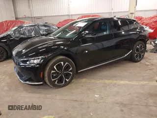 2022 Kia EV6 Wind z VIN KNDC3DLC8N5075492, wystawiony jako IAAI lot #41671331 z przebiegiem 22 122 mil mil oraz . Historia ofert i sprzedaży dostępna na DreamBid. Obrazek 21.