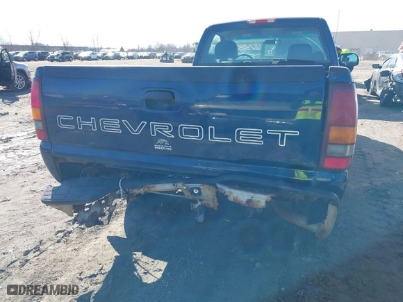 2002 Chevrolet Silverado 1500 with VIN 1GCEC14W22Z151678, listed as a IAAI auction lot 41788024 with 104,195 mi miles. Bid and sale history available at carsss.com. Image 6.