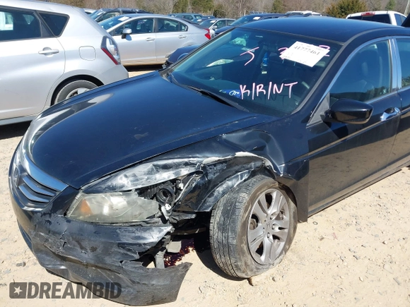 2012 Honda Accord SE z VIN 1HGCP2F64CA163282, wystawiony jako IAAI lot #41777461 z przebiegiem 111 975 mil mil oraz . Historia ofert i sprzedaży dostępna na DreamBid. Obrazek 6.
