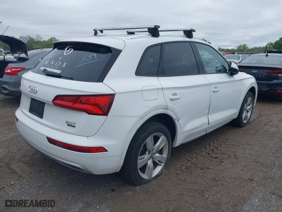 2018 Audi Q5 Premium with VIN WA1ANAFY8J2024488, listed as a IAAI auction lot 41966257 with 110,349 mi miles. Bid and sale history available at carsss.com. Image 4.
