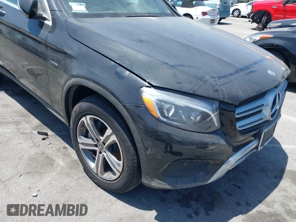2019 Mercedes-Benz GLC 350e z VIN WDC0G5EB3KF619396, wystawiony jako IAAI lot #42353279 z przebiegiem 23 600 mil mil oraz . Historia ofert i sprzedaży dostępna na DreamBid. Obrazek 6.